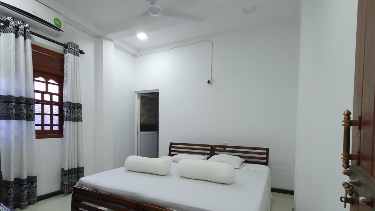 Bandulas Beach House Hikkaduwa Dış mekan fotoğraf